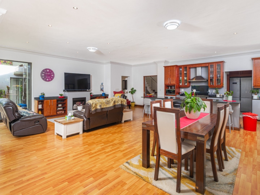4 Bedroom Property for Sale in Pecanwood Estate North West